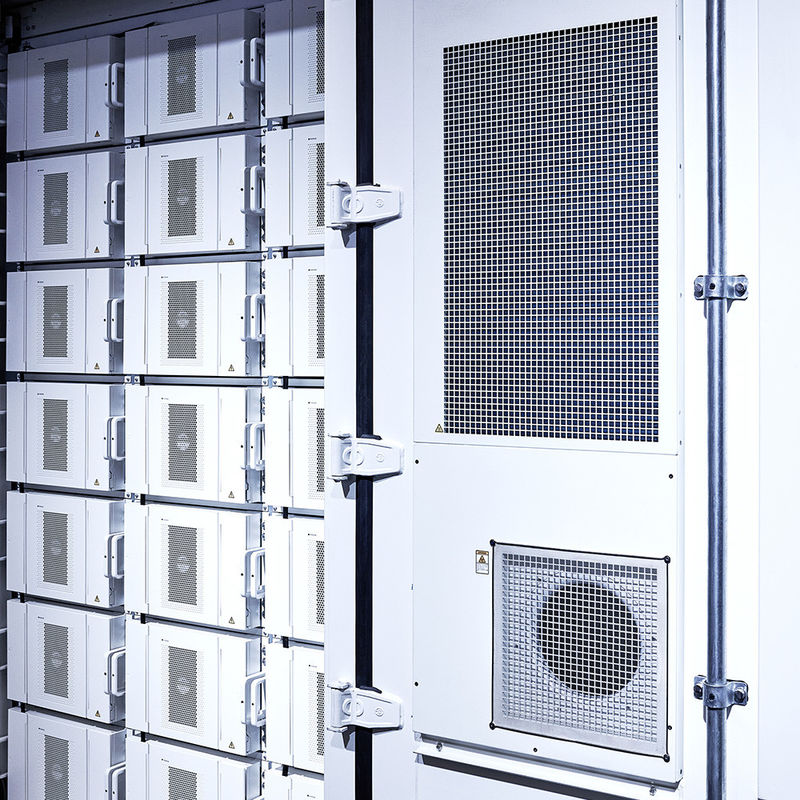 Sistema de armazenamento de energia solar para uso doméstico ao ar livre